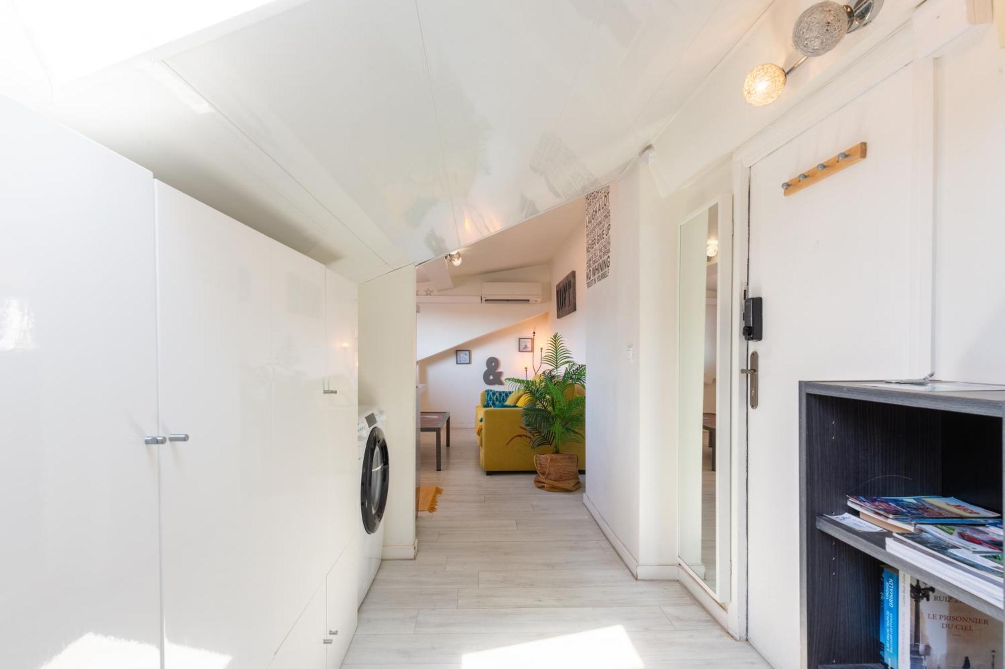 Homelivia, Attic Room -Mansarde Sous Les Toits De Nice Exteriör bild